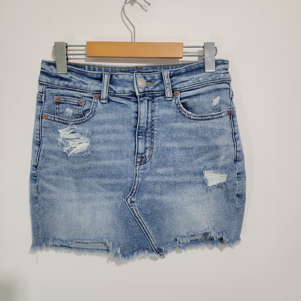 AMERICAN EAGLE WOMEN'S SUPER STRETCH JEAN SKIRT DENIM DISTRESSED